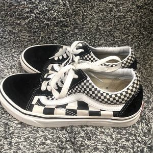 Old Skool Checkerboard Vans 7.5 Women’s